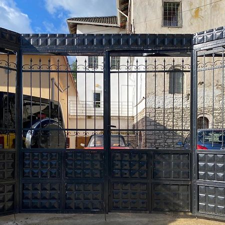 Yuri Guest House Gjirokastër Dış mekan fotoğraf