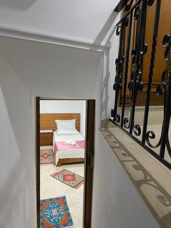 Yuri Guest House Gjirokastër Dış mekan fotoğraf