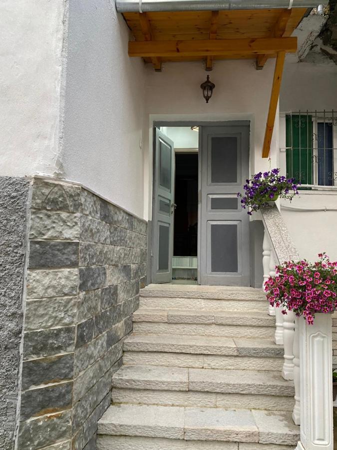 Yuri Guest House Gjirokastër Dış mekan fotoğraf