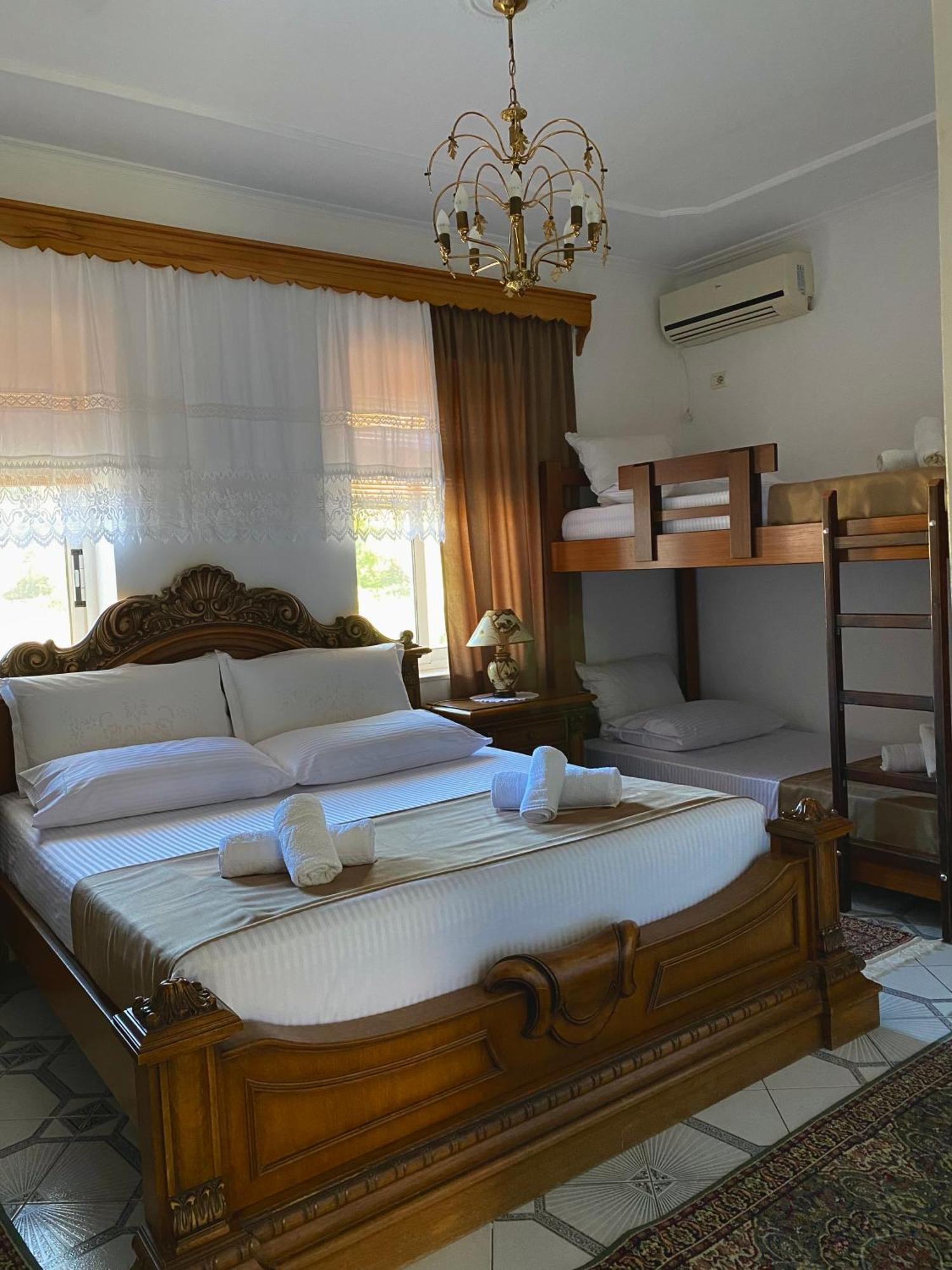 Yuri Guest House Gjirokastër Dış mekan fotoğraf