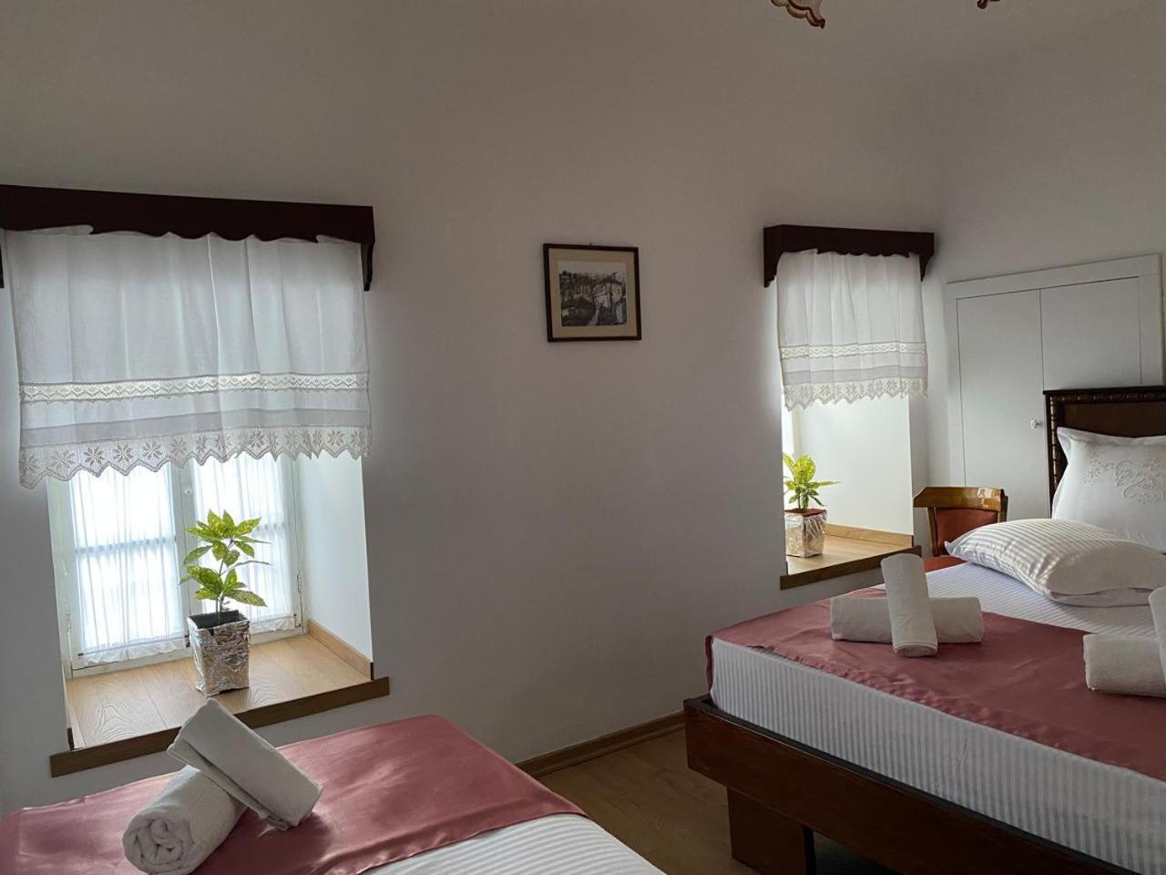 Yuri Guest House Gjirokastër Dış mekan fotoğraf