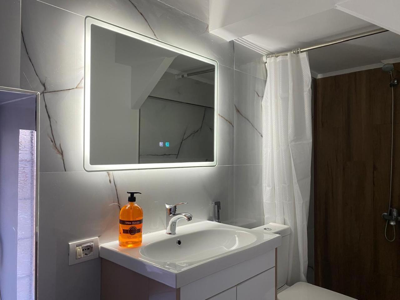 Yuri Guest House Gjirokastër Dış mekan fotoğraf