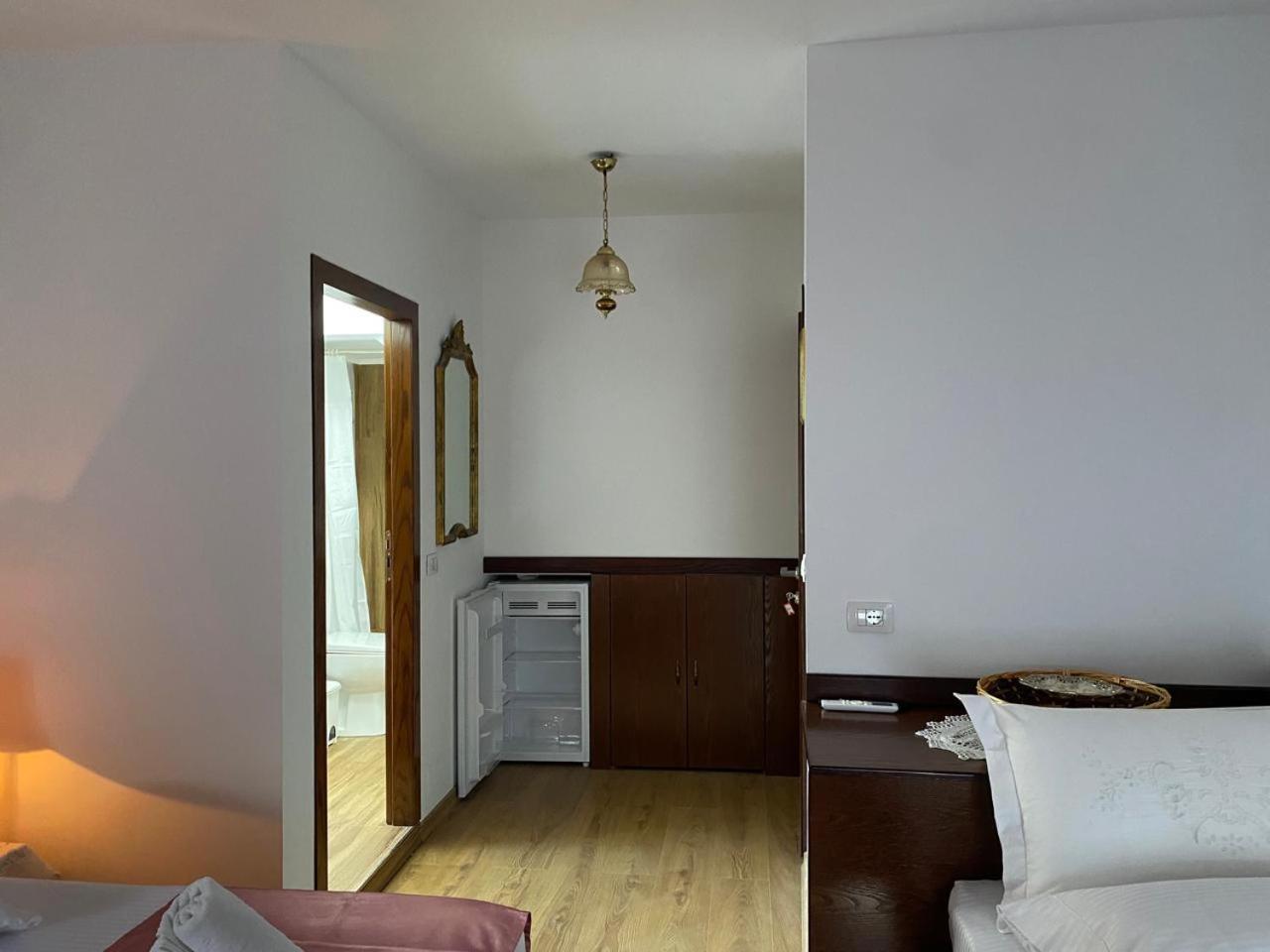 Yuri Guest House Gjirokastër Dış mekan fotoğraf