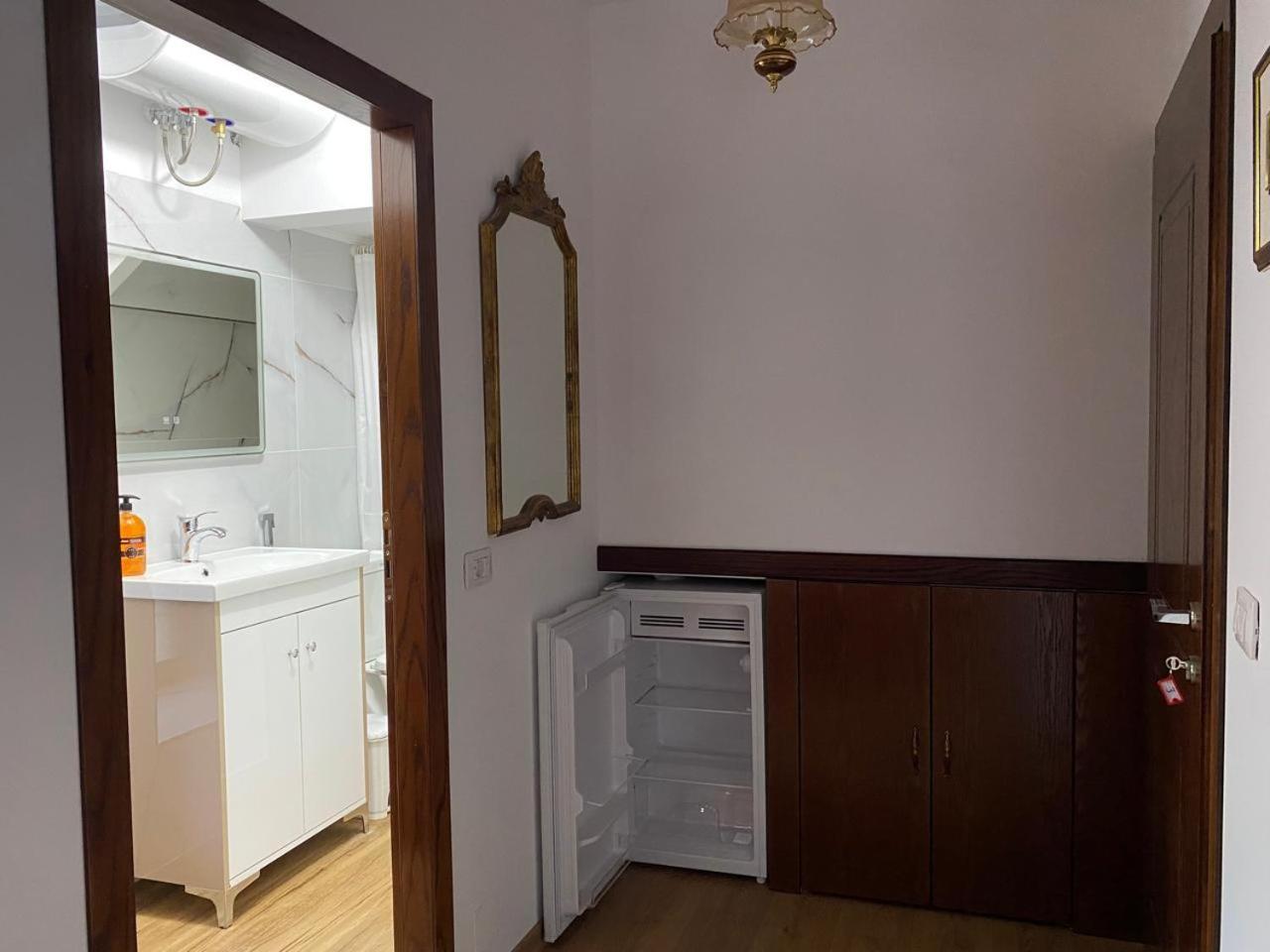 Yuri Guest House Gjirokastër Dış mekan fotoğraf