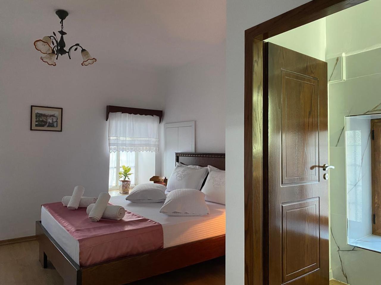 Yuri Guest House Gjirokastër Dış mekan fotoğraf