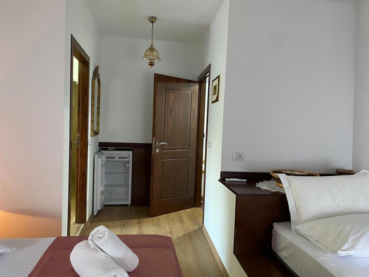 Yuri Guest House Gjirokastër Dış mekan fotoğraf