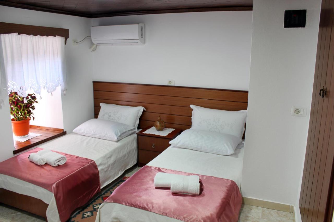 Yuri Guest House Gjirokastër Dış mekan fotoğraf
